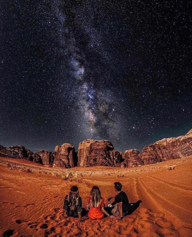 וואדי רם Falling Stars Camp מראה חיצוני תמונה